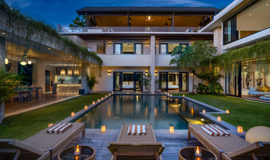 A sense of belonging in the sea breeze! Former Singaporean model and actress Lim Mei Yee builds a vacation villa in Bali.