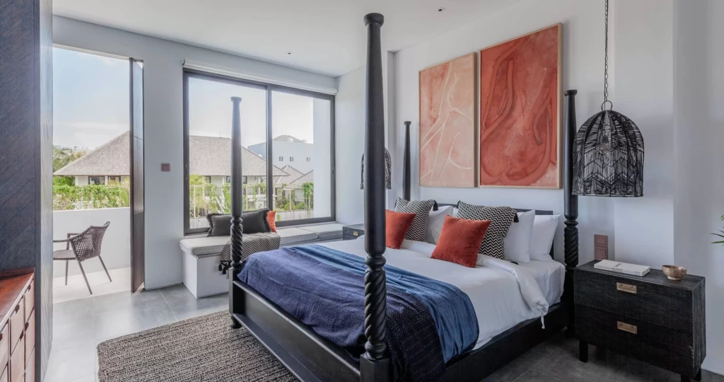 5-Bed 6.5-Bath Villa