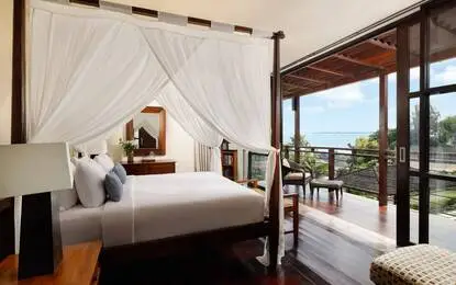 4-Bed 4.5-Bath Villa