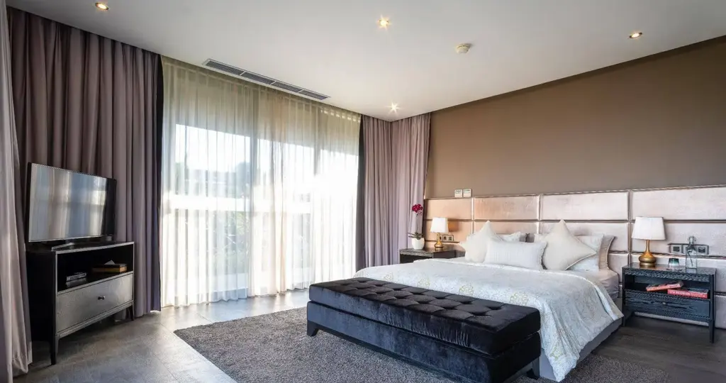 3-Bed 3.5-Bath Villa