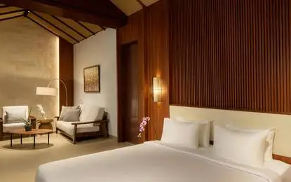 5-Bed 7.5-Bath Villa