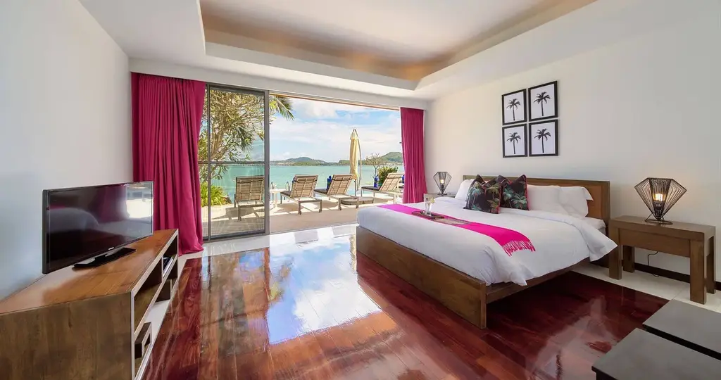 4-Bed 4.5-Bath Villa