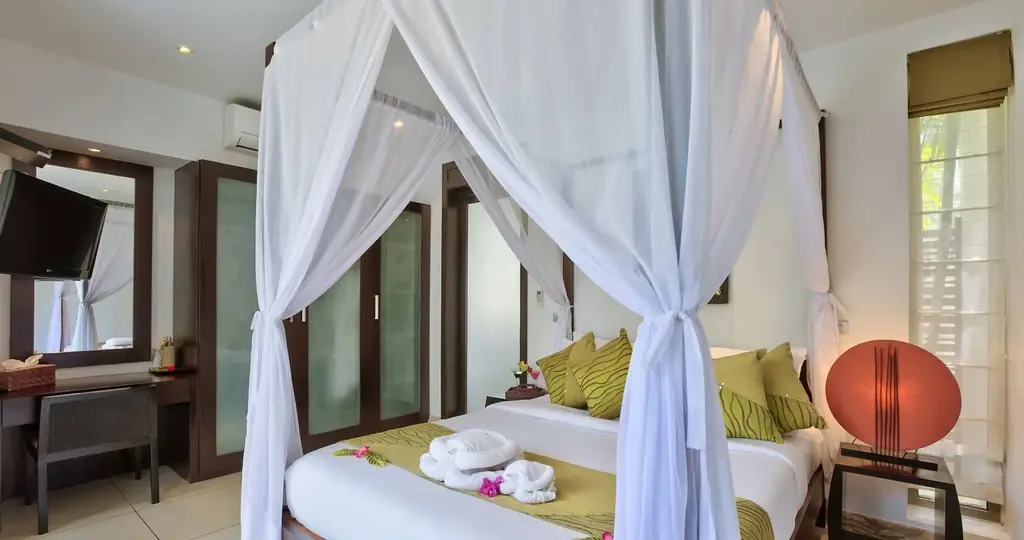 4-Bed 4.5-Bath Villa