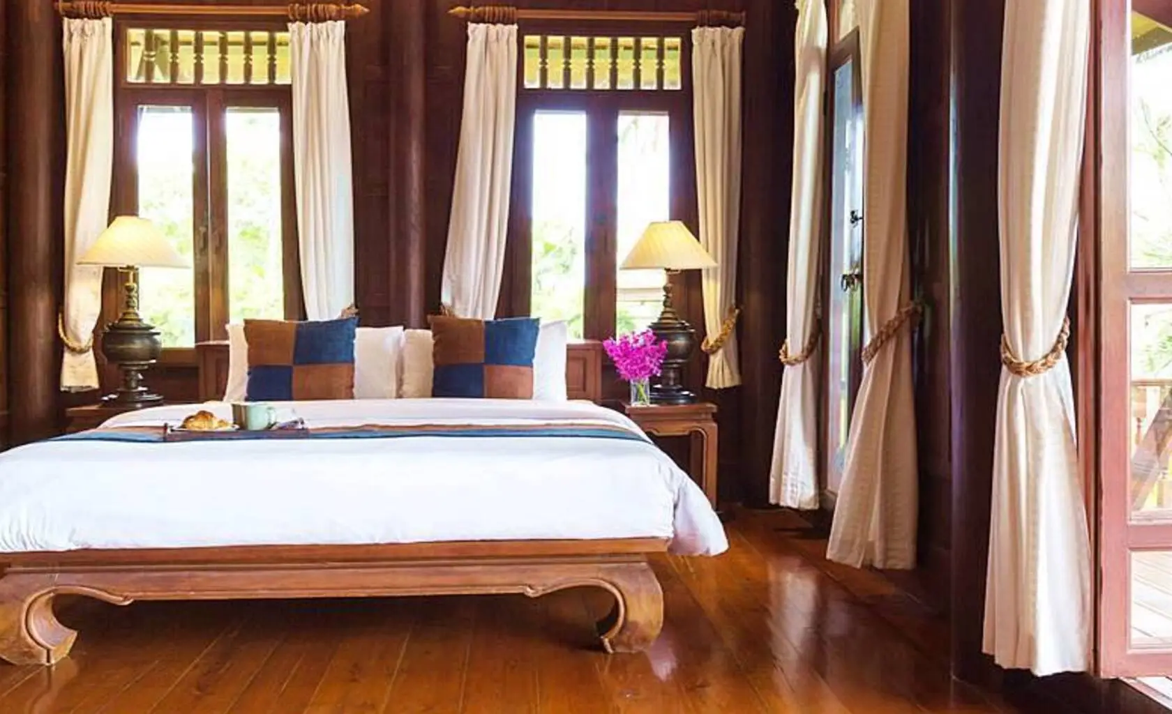7-Bed 7.5-Bath Villa