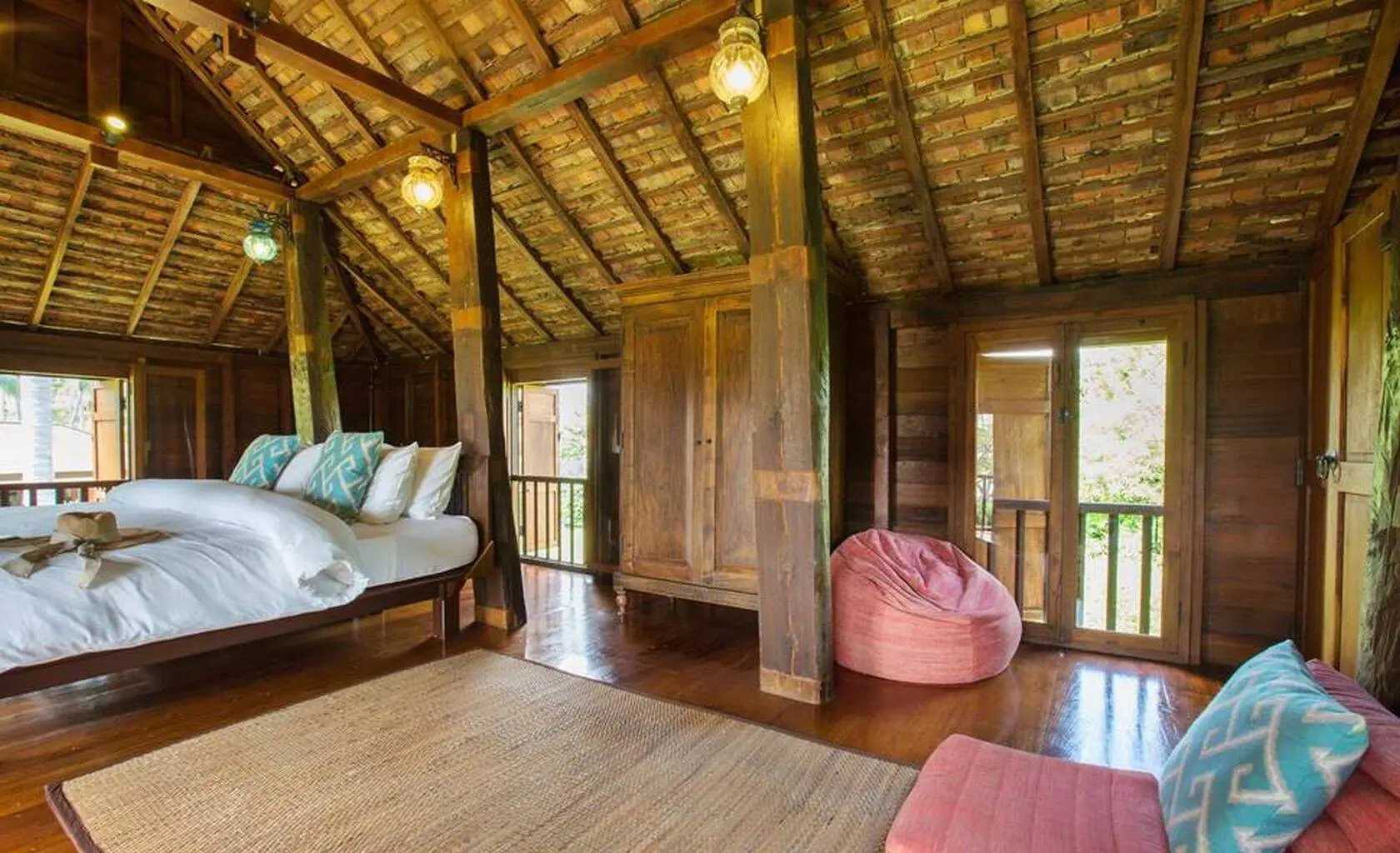 6-Bed 6.5-Bath Villa
