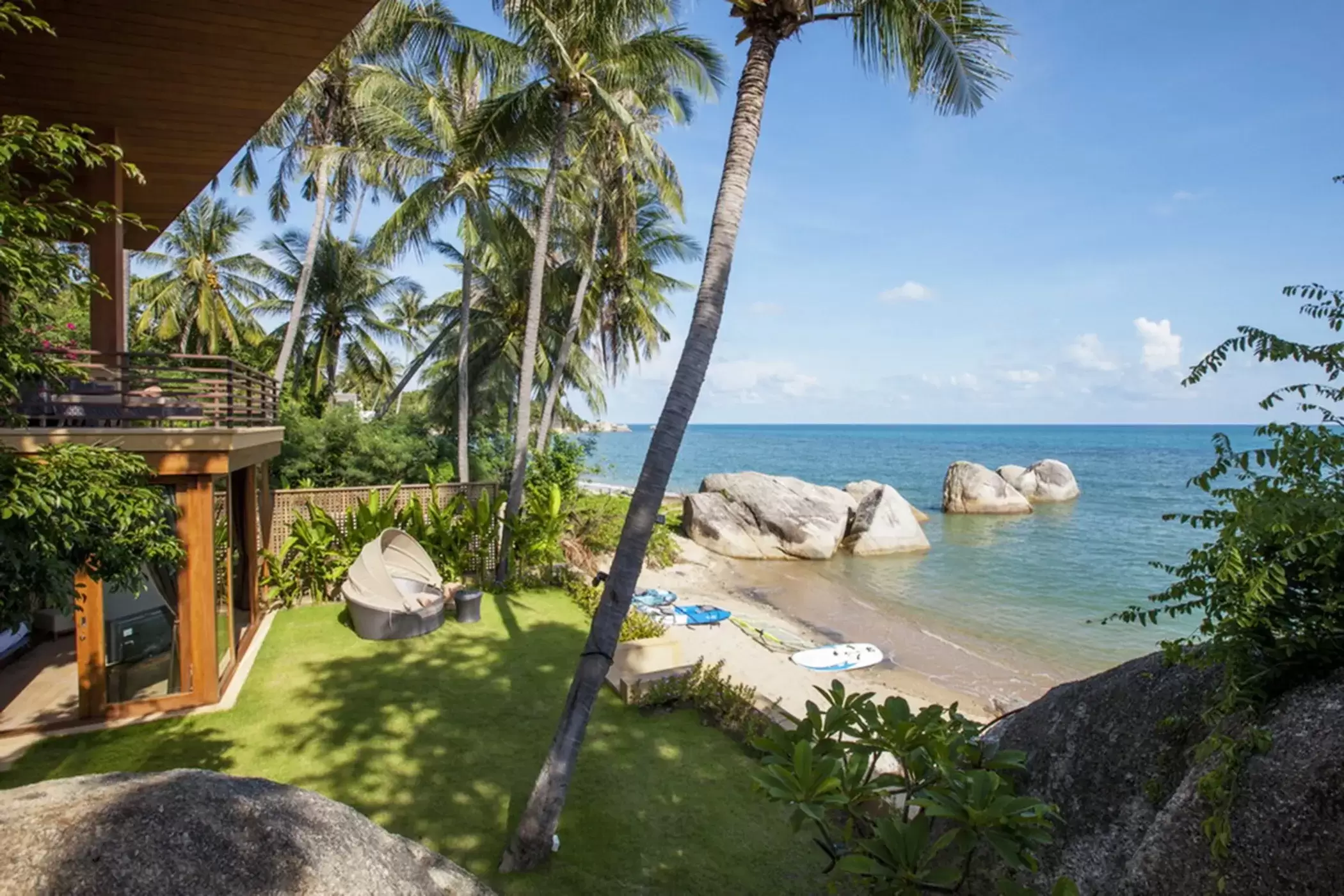 Twin-Villa Beachfront Estate Framed by Granite Boulders, Lamai — view 2